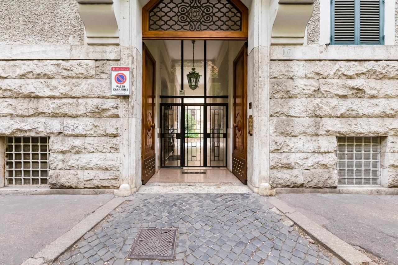 Vatican Germanico 107 로마 외부 사진